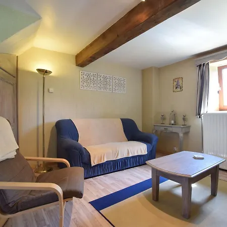 Cozy Holiday In With Fenced Garden بيت للعطل *
