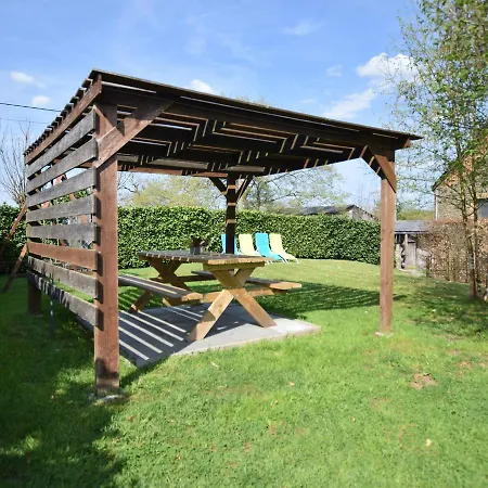 Cozy Holiday In With Fenced Garden